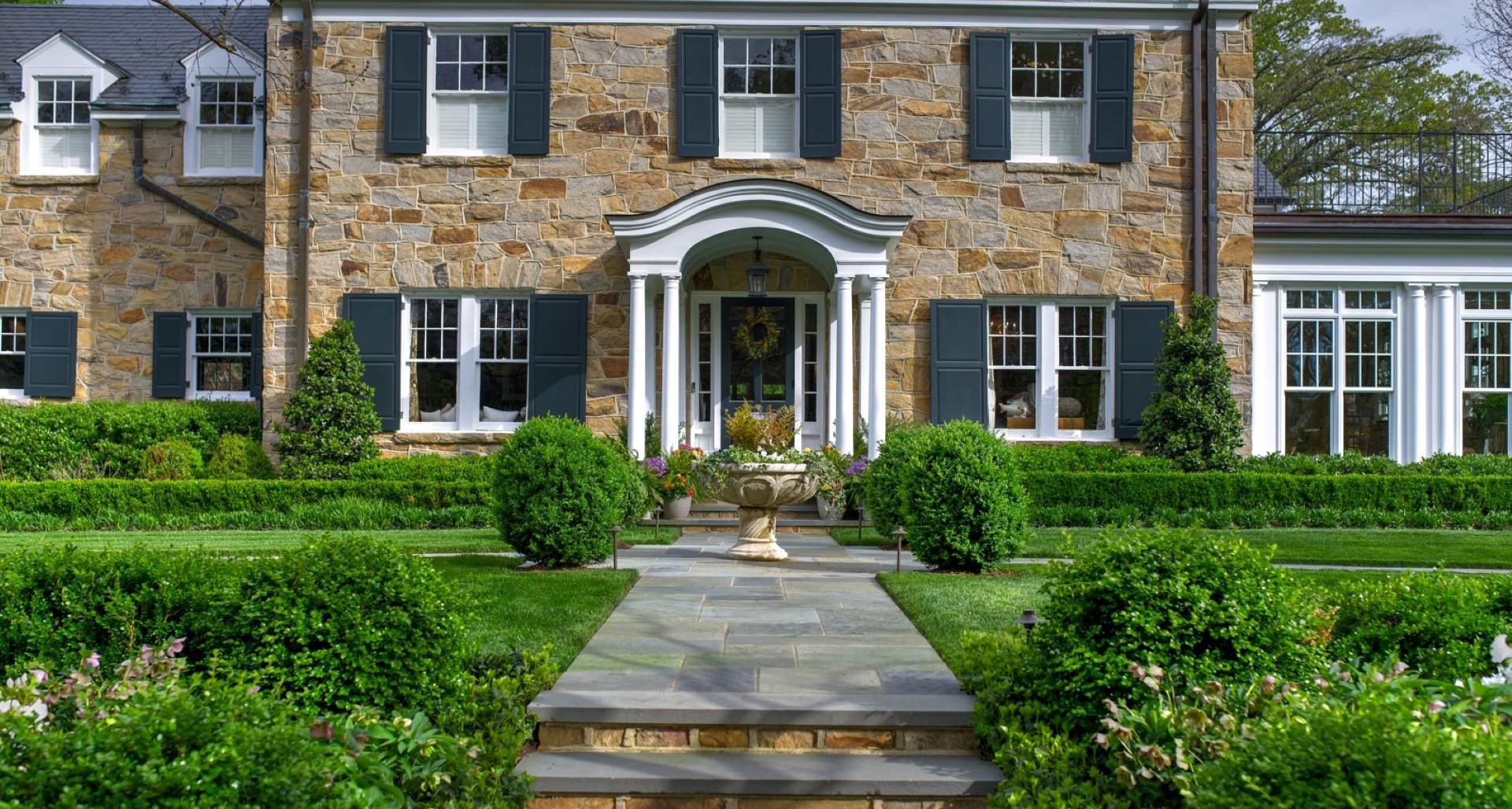 Tips for a Stunning Front Yard Landscaping