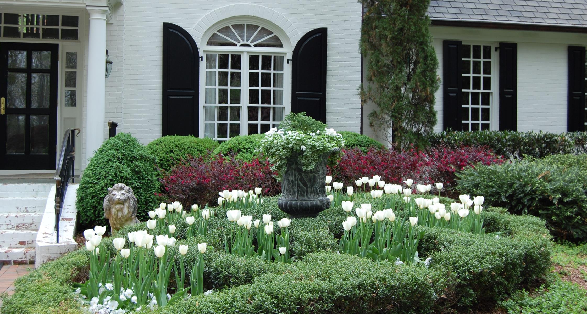 Why the Best Landscape Companies Are Often Booked Out