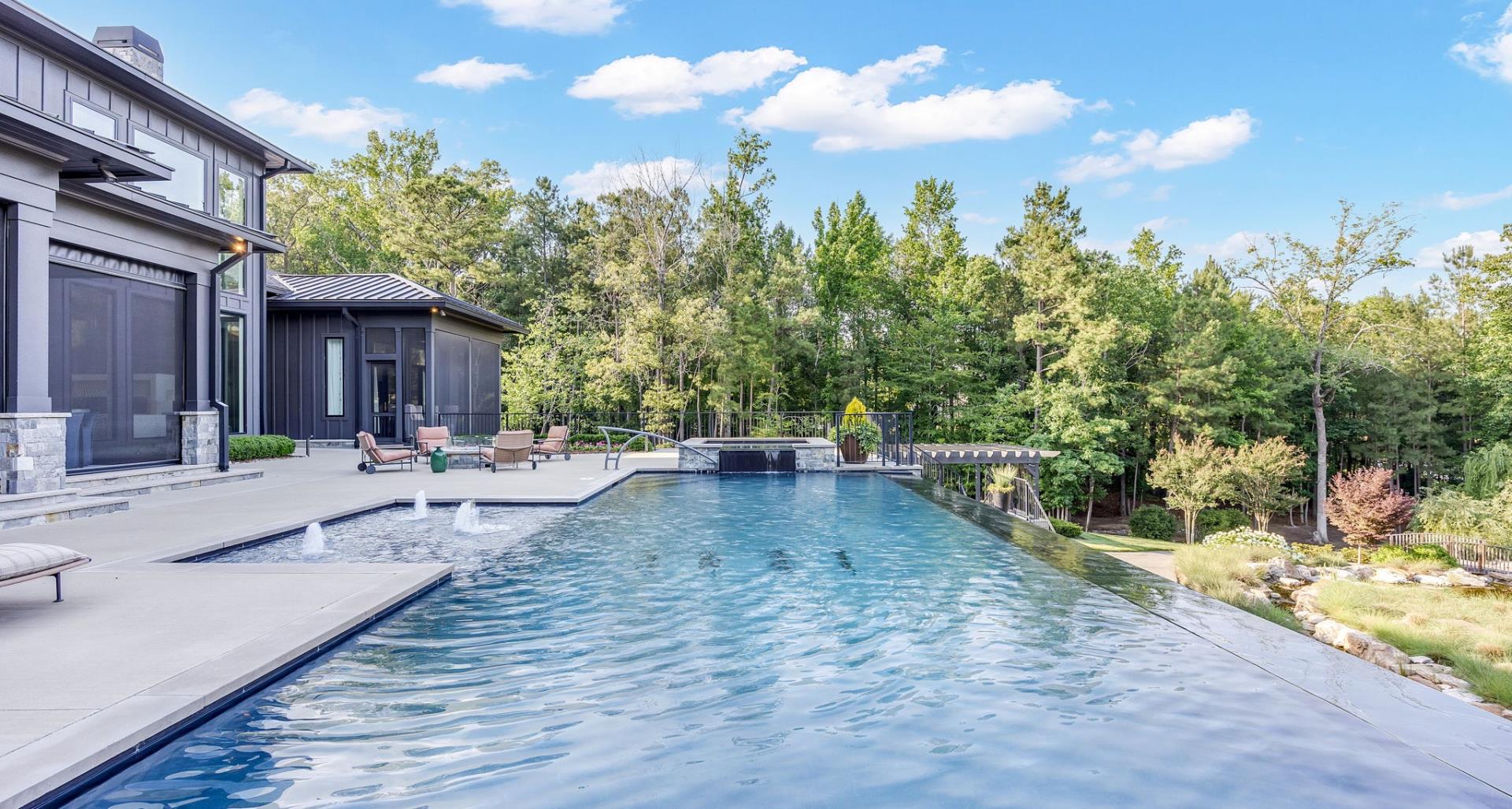 Modern Landscape Design Elements: Clean Lines, Thoughtful Spaces